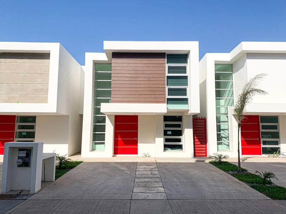 Casa Moderna Y Elegante En El Corazon De Ensenada! Villa Kültér fotó