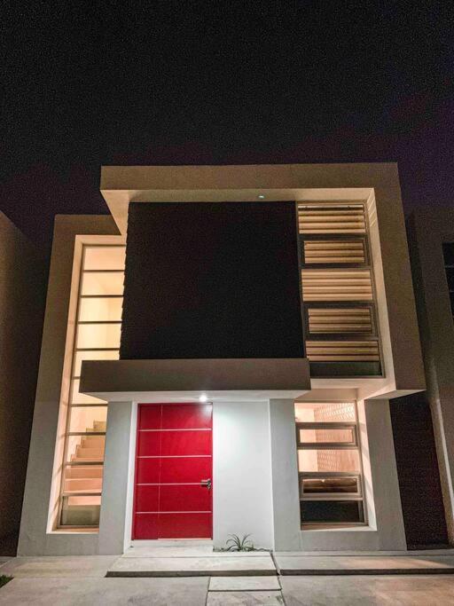 Casa Moderna Y Elegante En El Corazon De Ensenada! Villa Kültér fotó